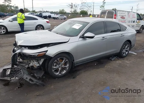 2024 Honda Accord Ex z USA, uszkodzony, nr VIN 1HGCY1F37RA007890